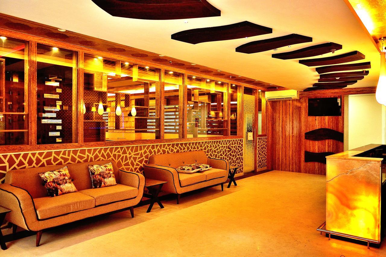 The Majestic Suites Calcutta Exterior foto