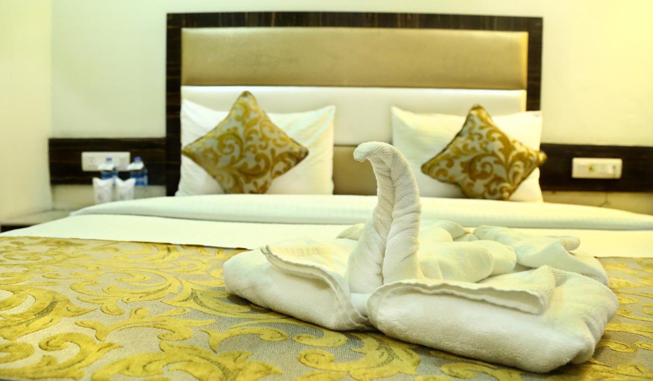 The Majestic Suites Calcutta Exterior foto