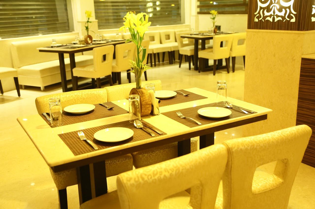 The Majestic Suites Calcutta Exterior foto