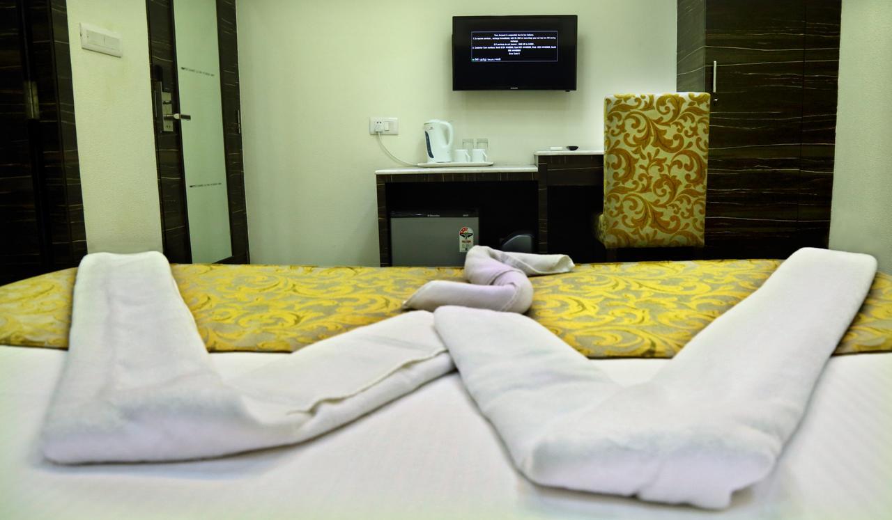 The Majestic Suites Calcutta Exterior foto