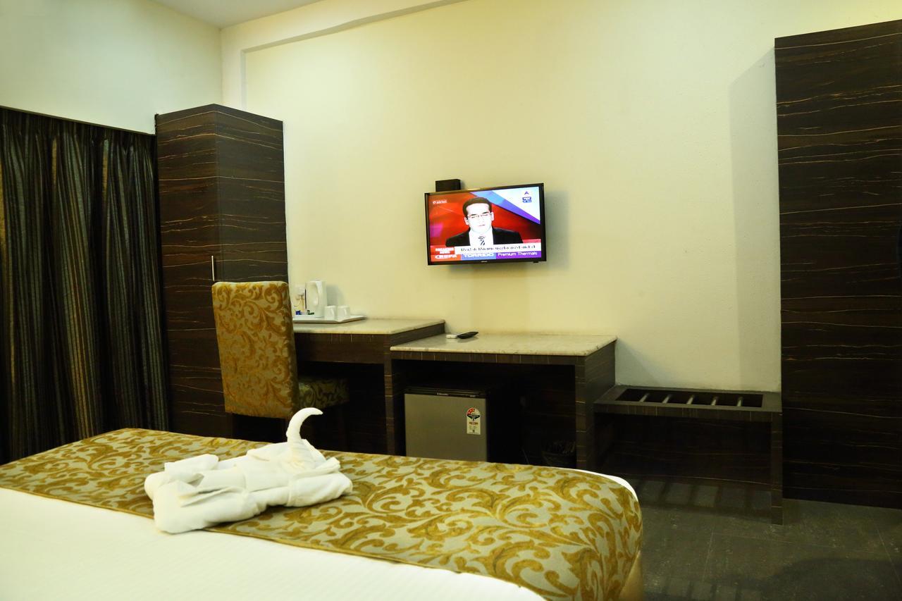 The Majestic Suites Calcutta Exterior foto
